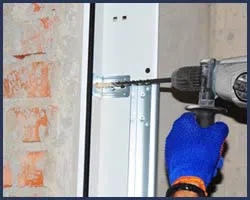 Neighborhood Garage Door Springfield Gardens, NY 516-268-5262 - side-door-repair-t-22-gr-23m